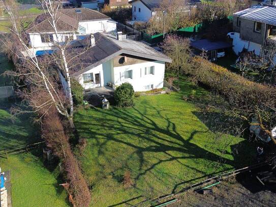 Einfamilienhaus mit großem Garten in ruhiger Lage