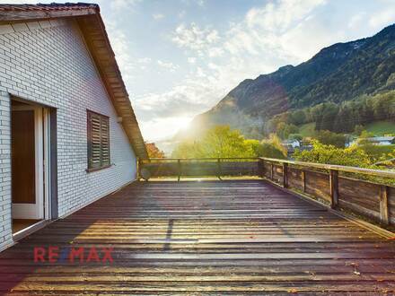 Haus mit wunderbarem Ausblick auf 1.635 m² Grund