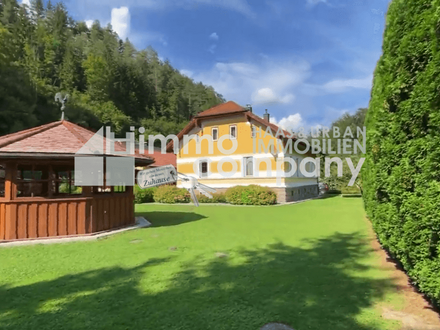 Elegantes Landhaus mit privatem Waldstück