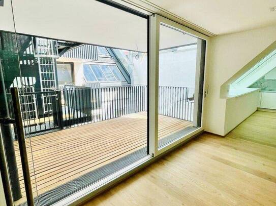 | TERRASSE | 4 ZIMMER DACHGESCHOSSWOHNUNG | 12 m2 BALKON | NAHE INNENSTADT | STADTPARK | MODERN | 1. DACHGESCHOSS