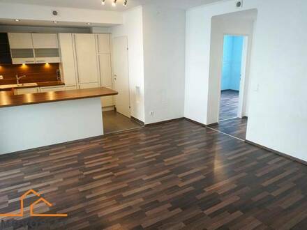 BARRIEREFREIE 3-ZIMMER WOHNUNG IN RUHELAGE MIT BALKON UND STELLPLATZ AM ANNINGERPARK!