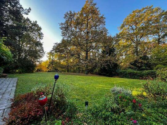 Städtische Alleinlage: Grüne Oase mit Wald im Linzer Zentrum!