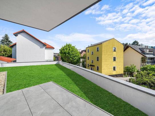 Moderner Erstbezug: Sonnige 4-Zimmer-Wohnung mit Terrasse und Garten