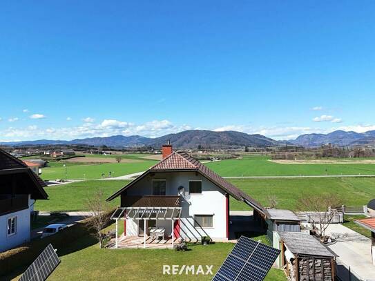 Sonniges Refugium am Klopeinersee mit Blick ins Grüne und nachhaltiger Energiequelle