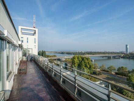 "Traumhafte Aussicht - DG - 4 Zimmer - Terrasse - zentrale Lage - Donau - Millennium City"