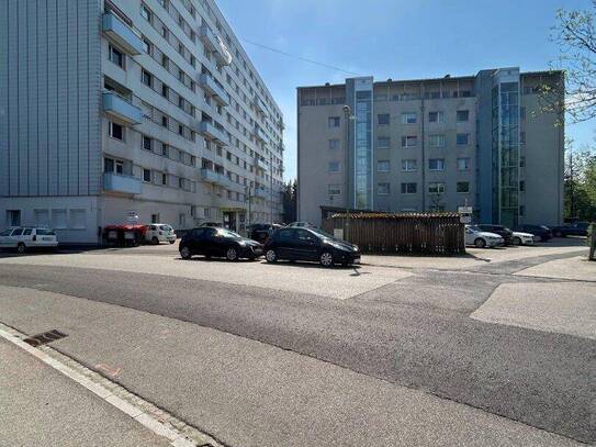 AUFGEPASST! FEINE SANIERTE 3-ZIMMER-WOHNUNG IN ZENTRUMSNÄHE IN WELS!