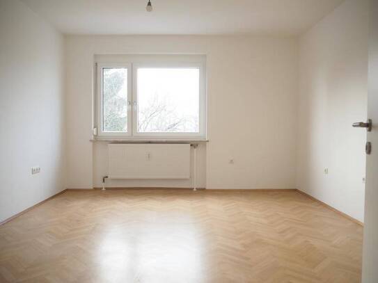 Urfahr! Generalsanierte schöne 73 m² Wohnung, 3 Zimmer, unmöbliert, inkl. Parkplatz, WG-geeignet! Unbefristeter Mietver…