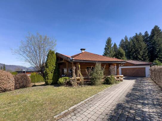 Bungalow im Landhausstil mit vielseitigen Möglichkeiten ( 03181 )