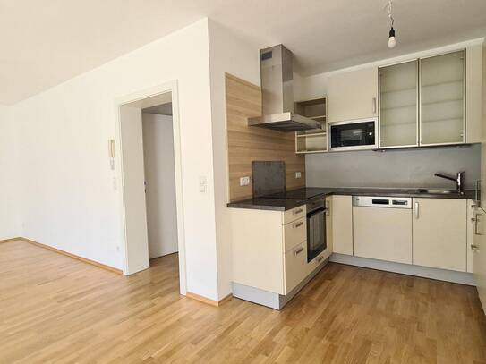 Perfekte EG Maisonette mit Eigengarten samt Südterrasse sowie Carport und Parkplatz