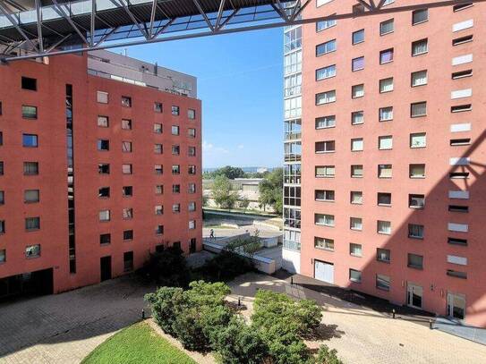 HELLE 2-ZIMMER-WOHNUNG DIREKT BEIM WIENERBERG! WOHNEN MIT WEITBLICK!