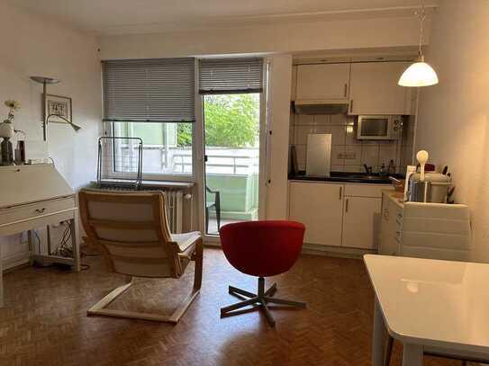 Möbliertes Apartment mit Balkon, Nähe Hochschule Düsseldorf