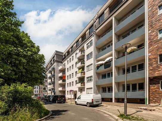 Erstbezug nach Modernisierung! Ruhig gelegene, große Einzimmerwohnung am Bayerischen Viertel