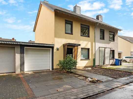 Wenzler Immobilien - Charmantes Reihenhaus mit Garage in ruhiger Lage in Wesseling