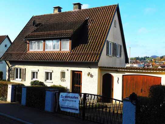 Charmantes EFH in begehrter Aussichtslage, EBK, 2 Bäder, reizvoller SW-Garten, große Terrasse u.v.m.