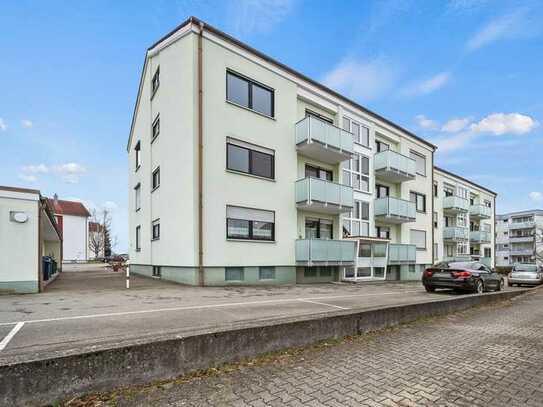 Äußerst geräumige 4-Zimmer-Wohnung mit Balkon und Einzelgarage in Ochsenhausen