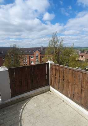 Helle 3 Zimmer Wohnung mit Balkon