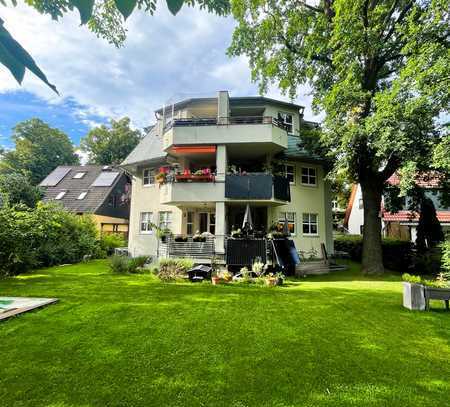 Bezugsfrei: Große, helle 3-Zimmer-Wohnung mit Terrasse zum ruhigen Garten und Außenstellplatz
