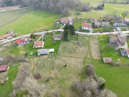 Wunderschönes Grundstück in Traum-Lage mit eigenen Mischwald in Herzogau!