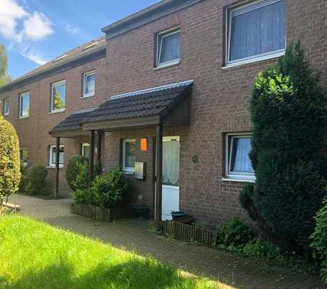 Einfamilien-Reihenhaus mit 6 1/2-Räume, Terrasse mit schönem Garten und Carport!