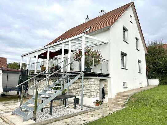 Modernisiertes Traumhaus in Kareth-Lappersdorf: Großzügiges Einfamilienhaus mit großem Garten!