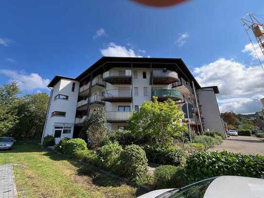 2 Raum Wohnung im Dachgeschoß mit Balkon in wundervoll gepflegtem Wohnhaus in Freital