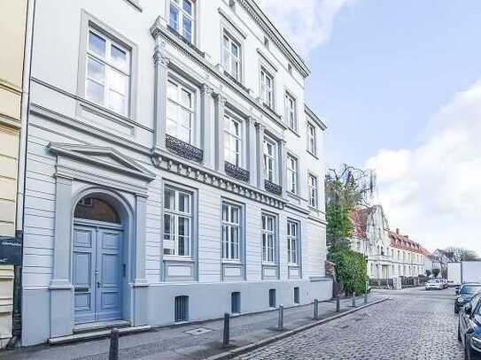 Rarität! Repräsentative Büro- oder Praxisflächen in denkmalgeschützter Villa auf der Altstadtinsel!