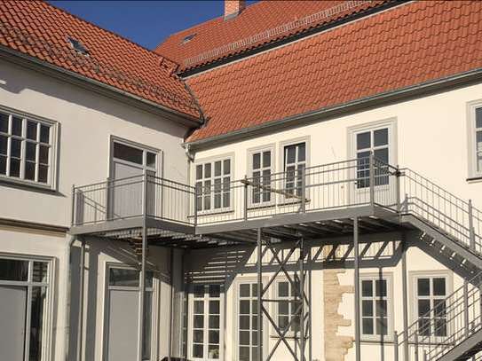 Hochwertig renovierte 2,5 Zi+ Balkon