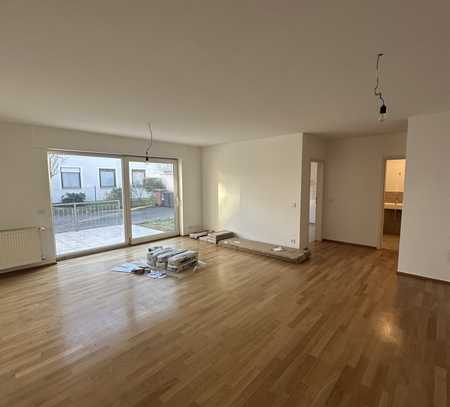 Exklusive 2-Raum-Erdgeschosswohnung mit Terrasse und modernisiertem Bad in Neustadt