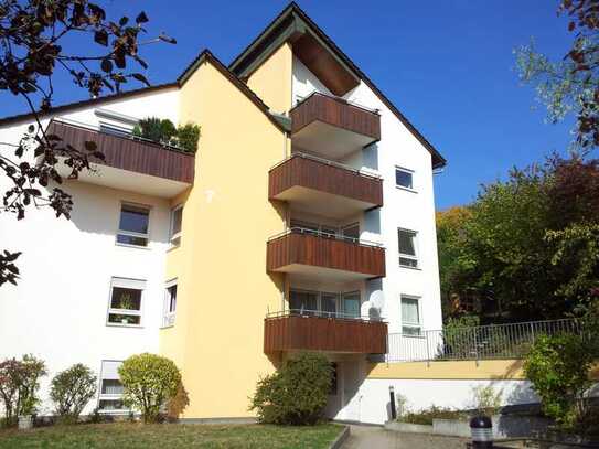 Modernisierte 3-Zimmer-Wohnung mit Balkon in Esslingen am Neckar