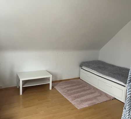 Schöne 4-Zimmer-Dachgeschosswohnung in Hannover