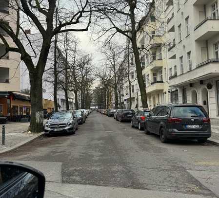 Freundliche und vollständig renovierte 1-Zimmer-Wohnung in Berlin Wilmersdorf