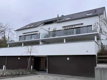 Geschmackvolle Wohnung mit drei Zimmern, Balkon und Einbauküche in Stuttgart-Möhringen