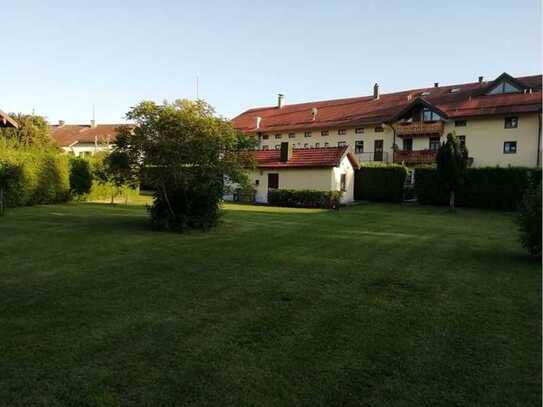 Großzügiges, sonniges Baugrundstück für ein Mehrfamilienhaus