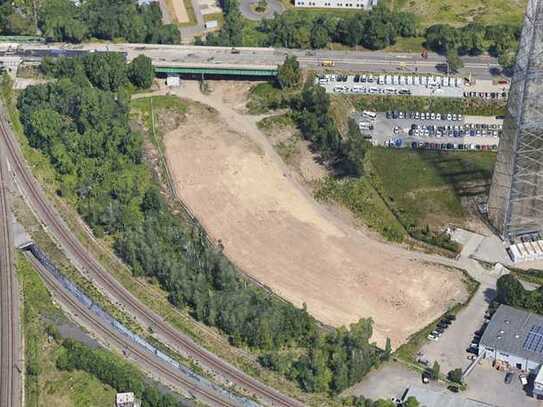 GROSSZÜGIGES GEWERBEGRUNDSTÜCK IN LEIPZIG-CONNEWITZ