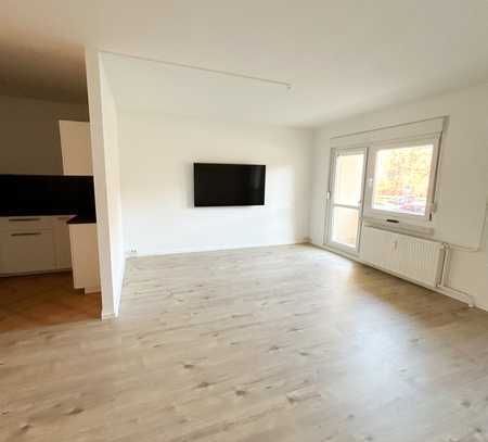 Modern sanierte 3-Raum-Wohnung mit stilvoller Einbauküche + Gratis LED TV 65 ZOLL