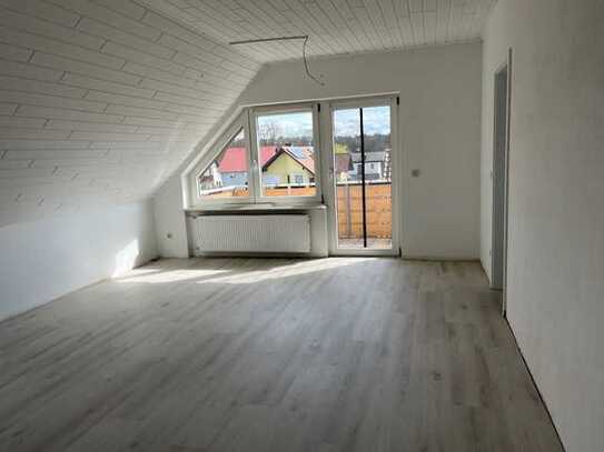 Exklusive, gepflegte 4-Zimmer-Maisonette-Wohnung mit EBK in Hatzenbühl