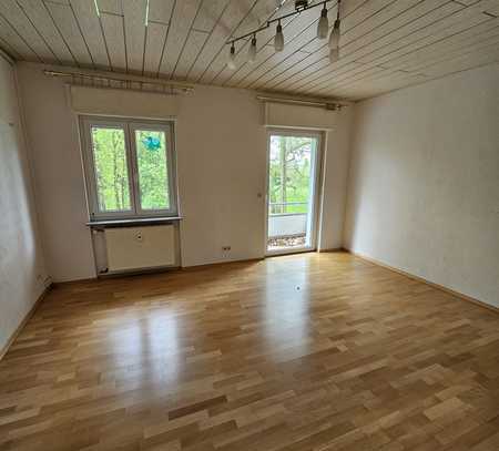 +++ Top geschnittene 3 Zi.-Whg. in ruhiger Lage + ca. 87 qm Wfl. + Balkon + Rastatt +++