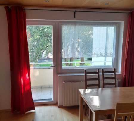 Exklusive, gepflegte 2-Zimmer-Wohnung mit Balkon und Einbauküche in Bonn