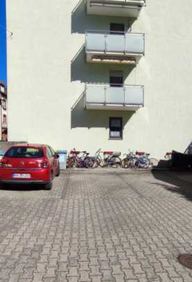 Auto-Stellplatz zu vermieten.