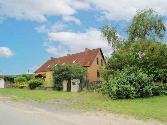 Idyllisch gelegenes Haus in naturnaher Lage mit großem Garten, Schwimmteich und Potenzial