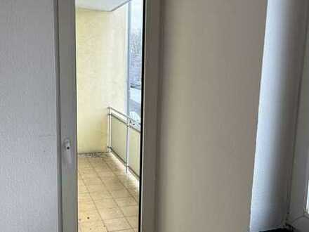 3-Zimmer-Wohnung Hügelstr 218, mit Balkon in Frankfurt