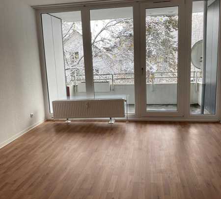 Frisch renovierte 3-Zimmer-Wohnung mit Balkon und neuem Bad in Siegen - ab sofort verfügbar!