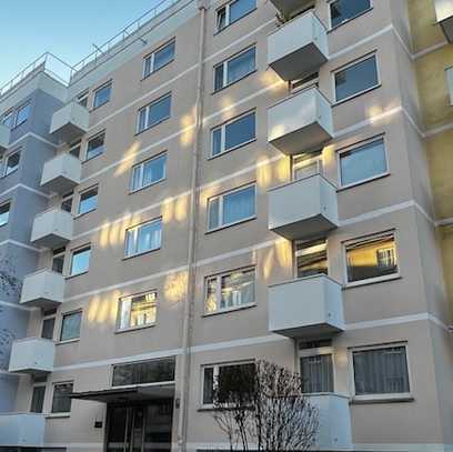 2 Zimmer Wohnung im Lehel mit Balkon und Loggia - Erstbezug nach Sanierung