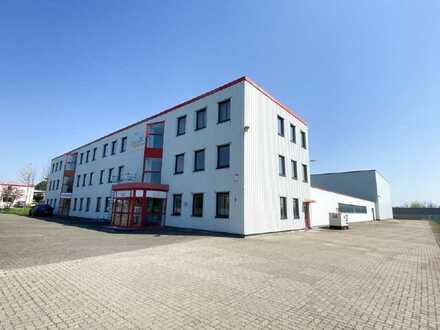 Prod./Lagerflächen ca. 2600 m² , teilbar ab 1200 m²