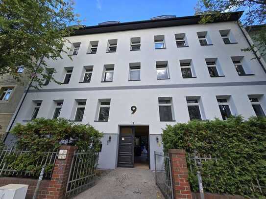 Möbliert! Lichtdurchflutete und großzügige 4 Zimmerwohnung in Berlin-Köpenick