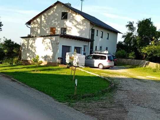 Helle, lichtdurchflutete EG-Wohnung mit Blick ins Grüne