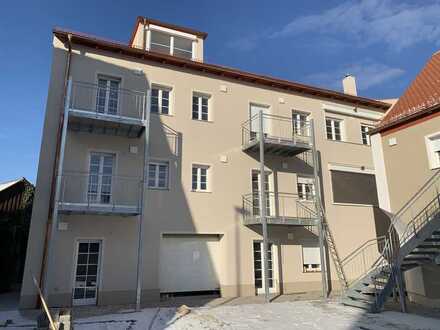 Ansprechende 3-Raum-EG-Wohnung mit EBK und Terrassen in Roth
