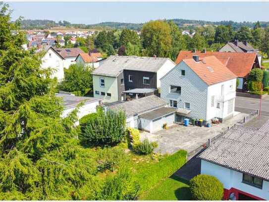 Liebenswertes Einfamilienhaus mit großzügigem Grundstück in Lauter!