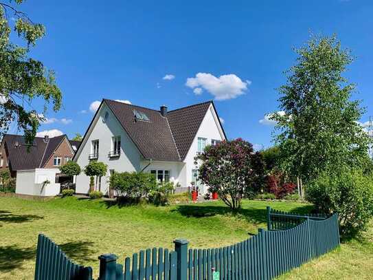 Doppelhaushälfte mit gehobener Innenausstattung und EBK in Bremen Borgfeld