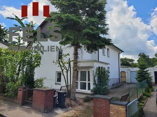 Freistehendes 2- Fam-Haus mit zusätzlichem Bauplatz in Dreieichenhain